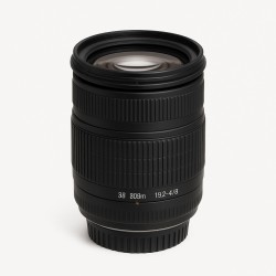 Sigma 28-300mm 1:3.5-6.3 für Canon