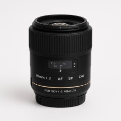Tamron 60mm 1:2 AF SP Di II für Sony & Minolta