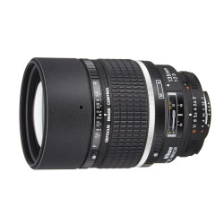 Nikon 135mm 1:2 AF D DC